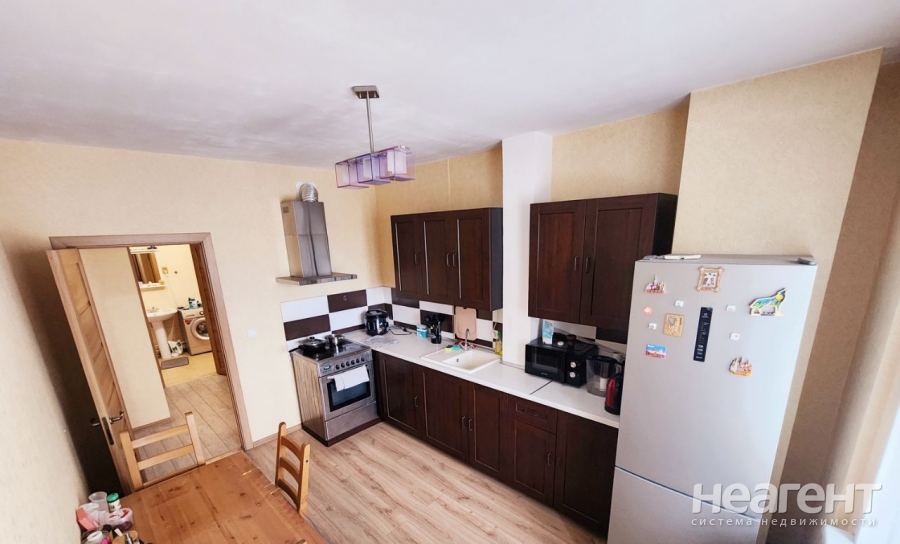 Продается 1-комнатная квартира, 43,89 м²