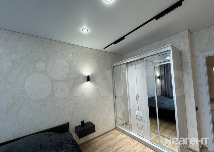 Сдается 1-комнатная квартира, 37 м²