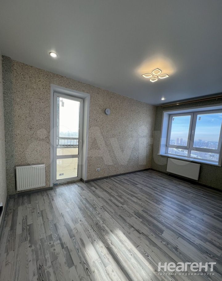 Сдается Многокомнатная квартира, 64 м²