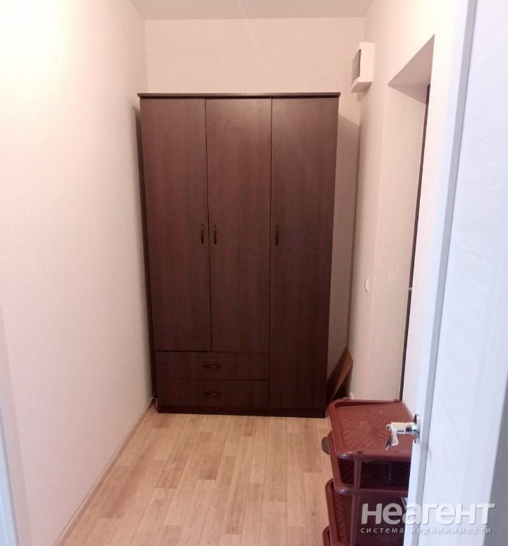 Сдается 1-комнатная квартира, 32 м²