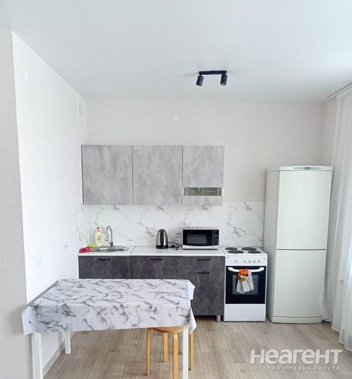 Сдается 1-комнатная квартира, 32 м²