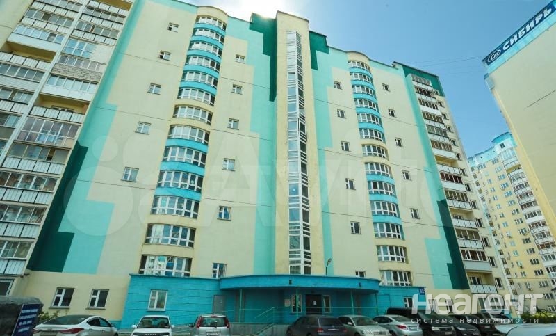 Продается 1-комнатная квартира, 32 м²