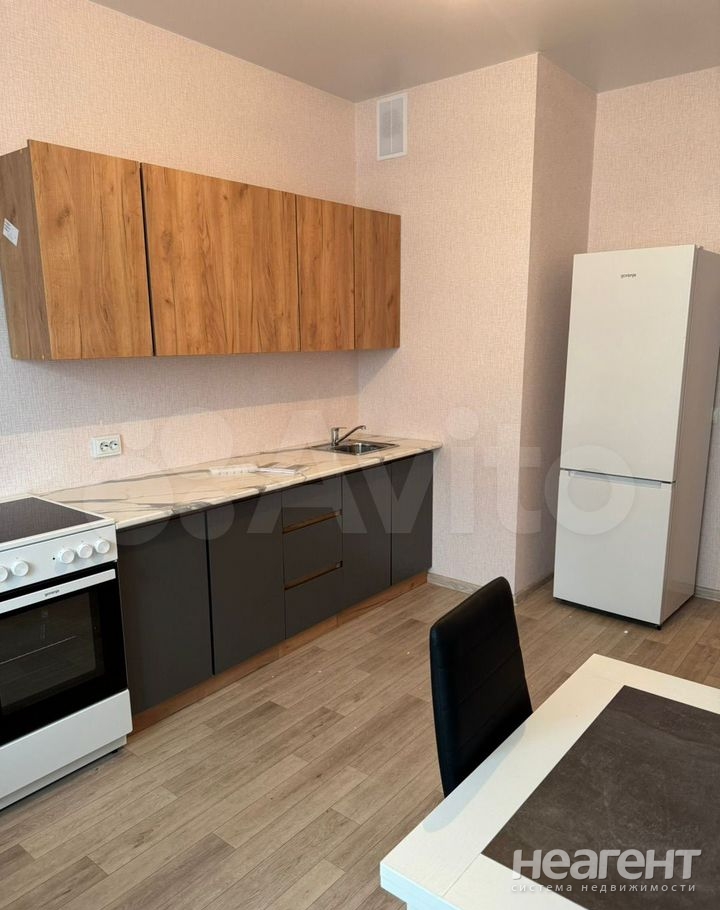 Сдается 1-комнатная квартира, 45 м²