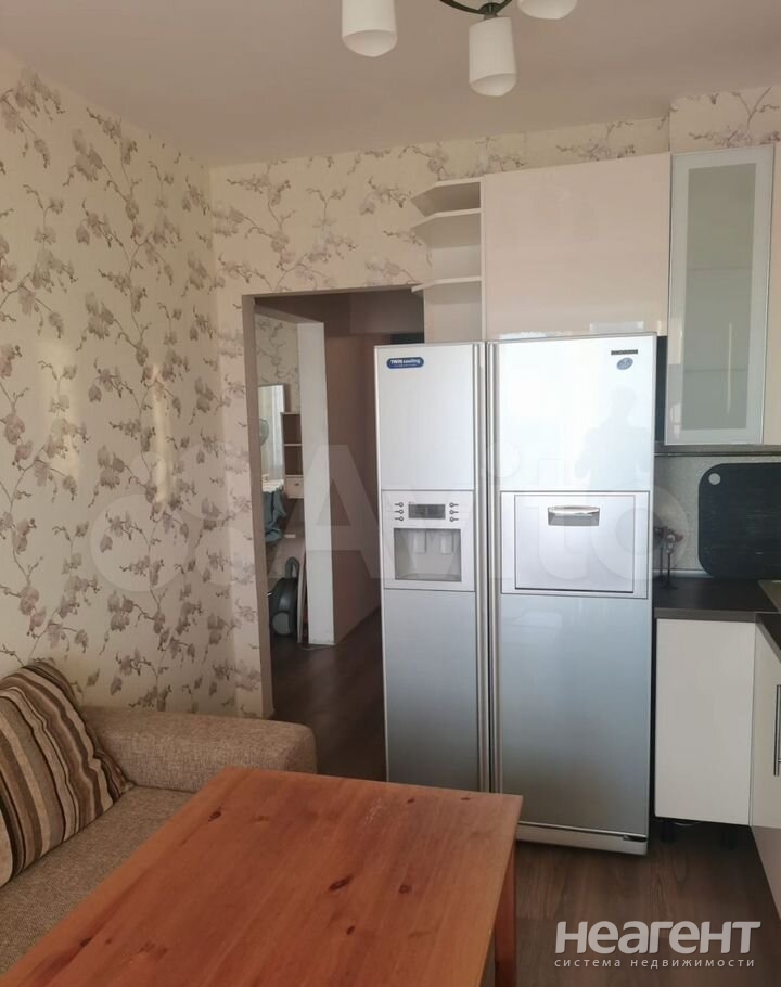 Сдается 1-комнатная квартира, 38 м²