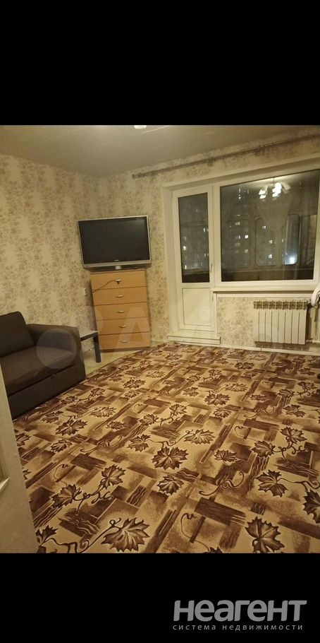 Сдается 1-комнатная квартира, 43 м²