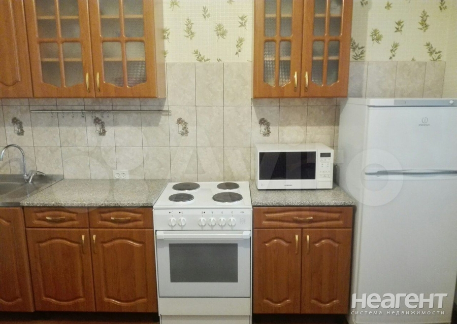 Сдается 1-комнатная квартира, 45 м²