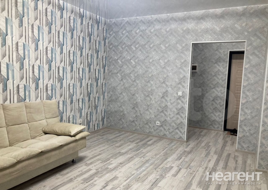 Сдается 1-комнатная квартира, 40 м²