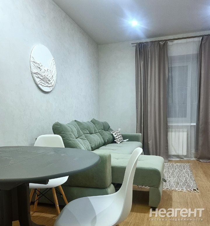 Сдается 1-комнатная квартира, 52,2 м²