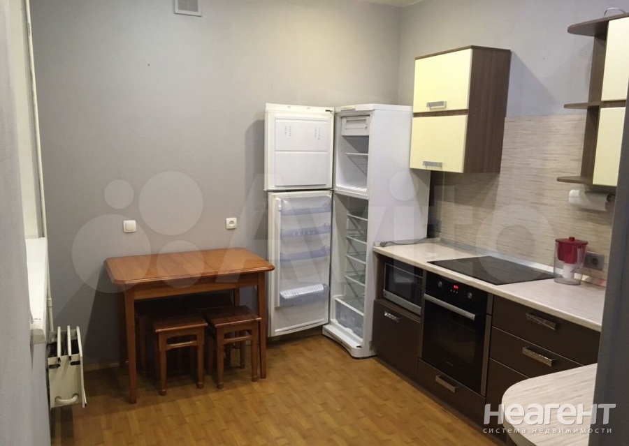 Сдается 1-комнатная квартира, 42 м²