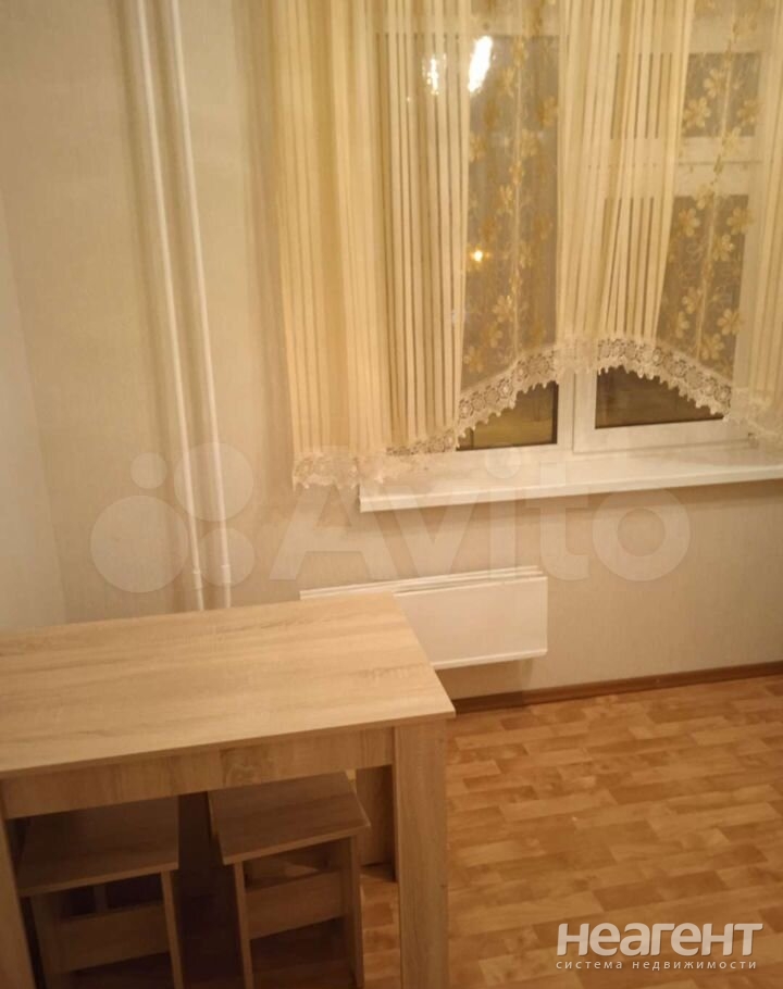 Сдается 1-комнатная квартира, 37 м²