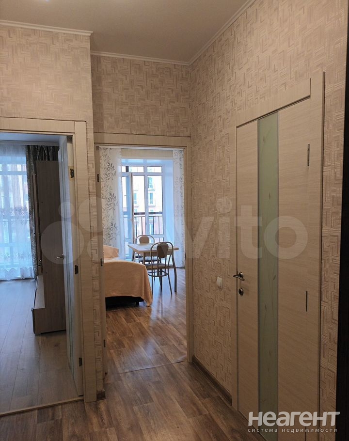 Сдается 1-комнатная квартира, 46 м²