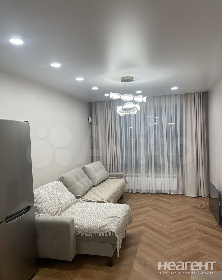 Сдается 1-комнатная квартира, 45 м²