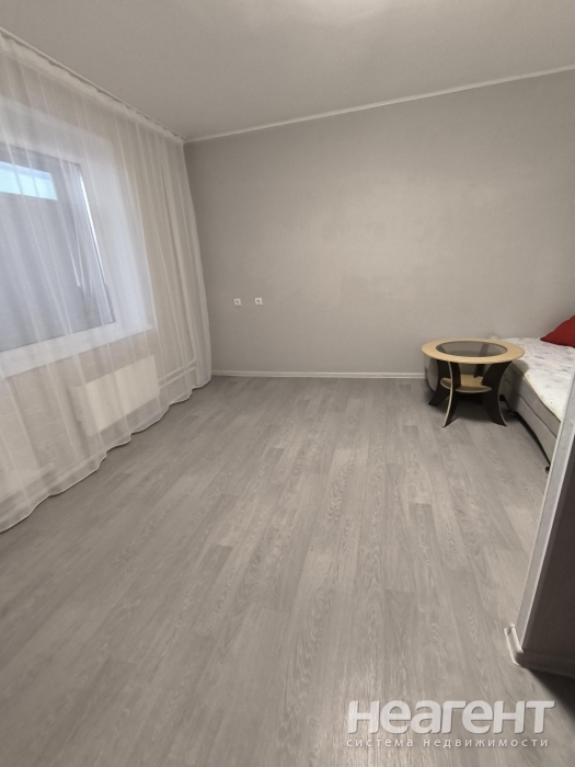 Продается 1-комнатная квартира, 35 м²