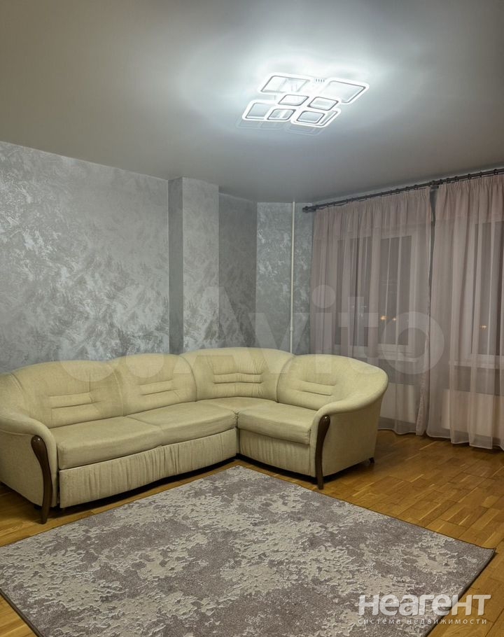 Сдается 1-комнатная квартира, 46 м²