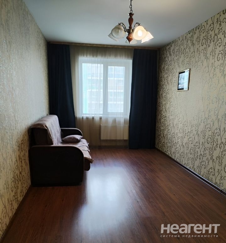 Сдается 1-комнатная квартира, 37 м²