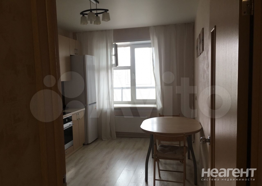 Сдается 1-комнатная квартира, 46 м²