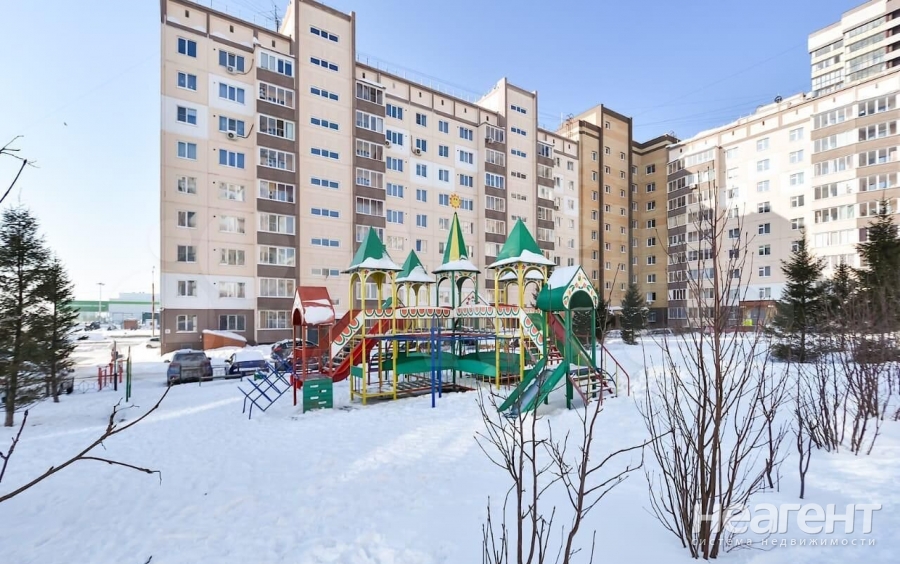 Продается 1-комнатная квартира, 42 м²