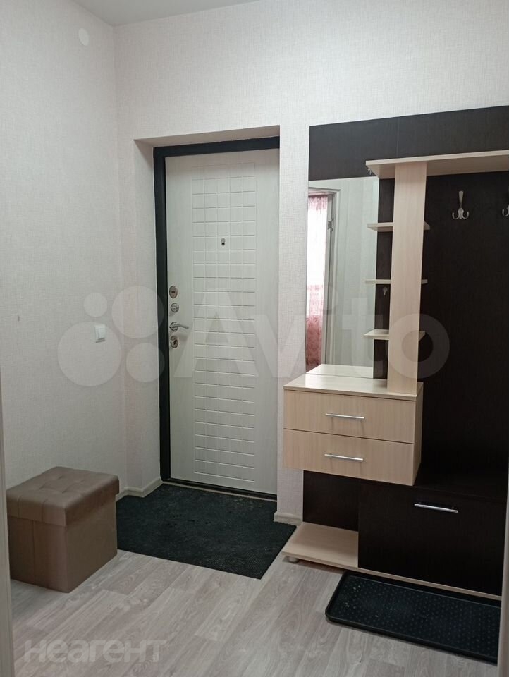 Сдается 1-комнатная квартира, 42 м²