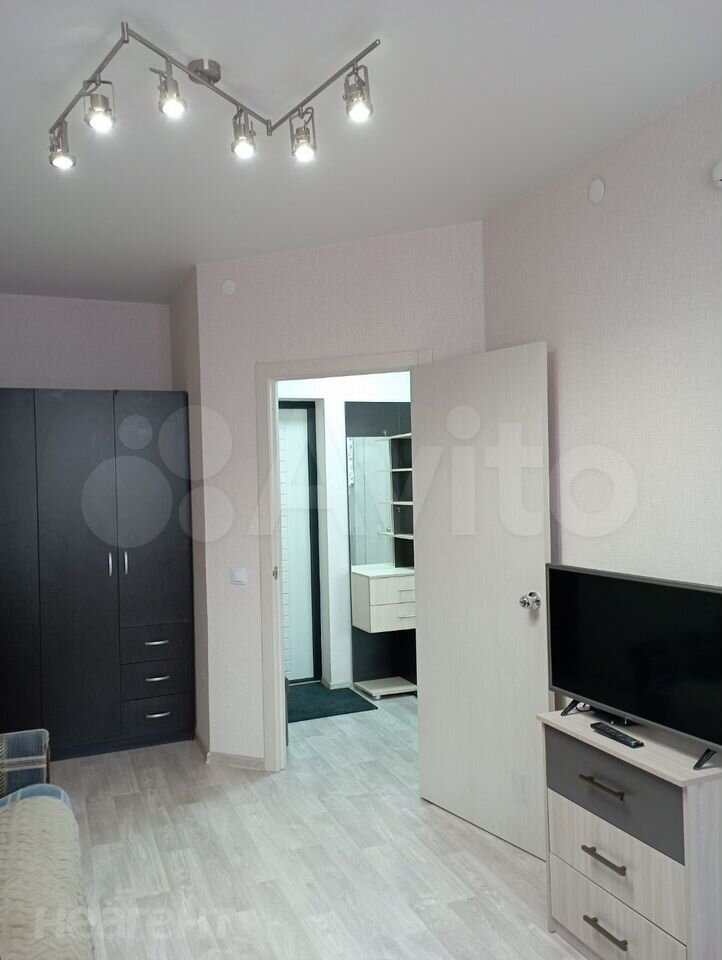 Сдается 1-комнатная квартира, 42 м²