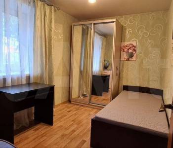 Продается Многокомнатная квартира, 64 м²