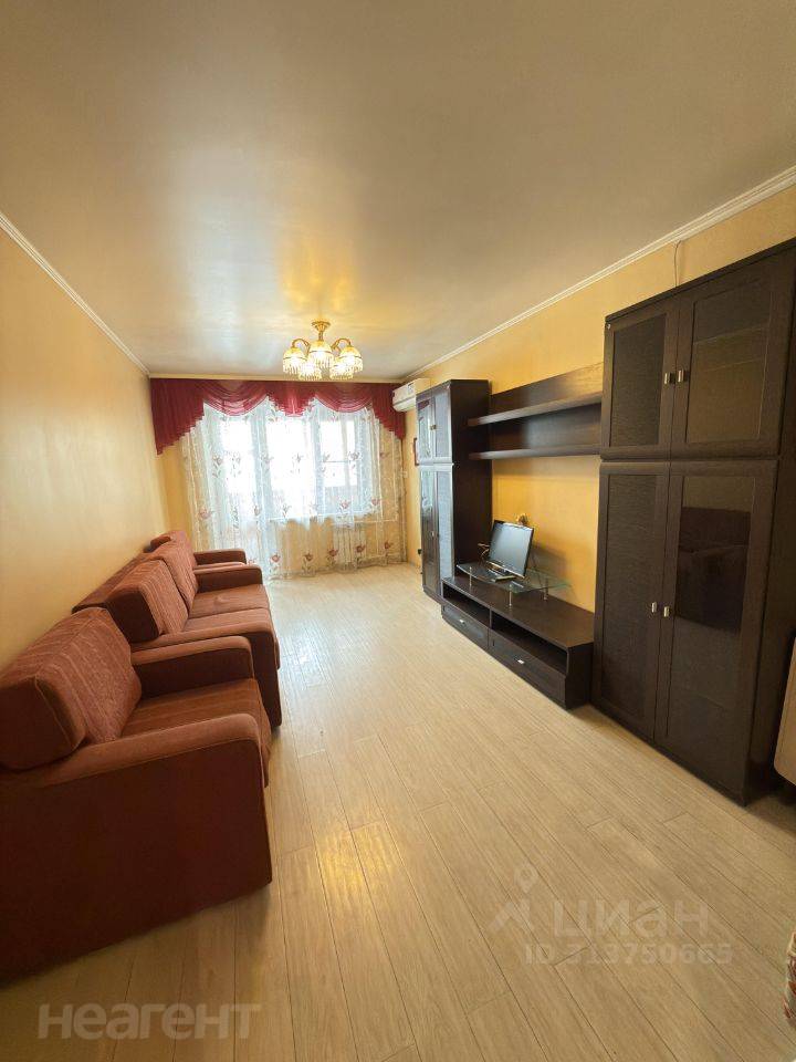 Сдается Многокомнатная квартира, 75 м²