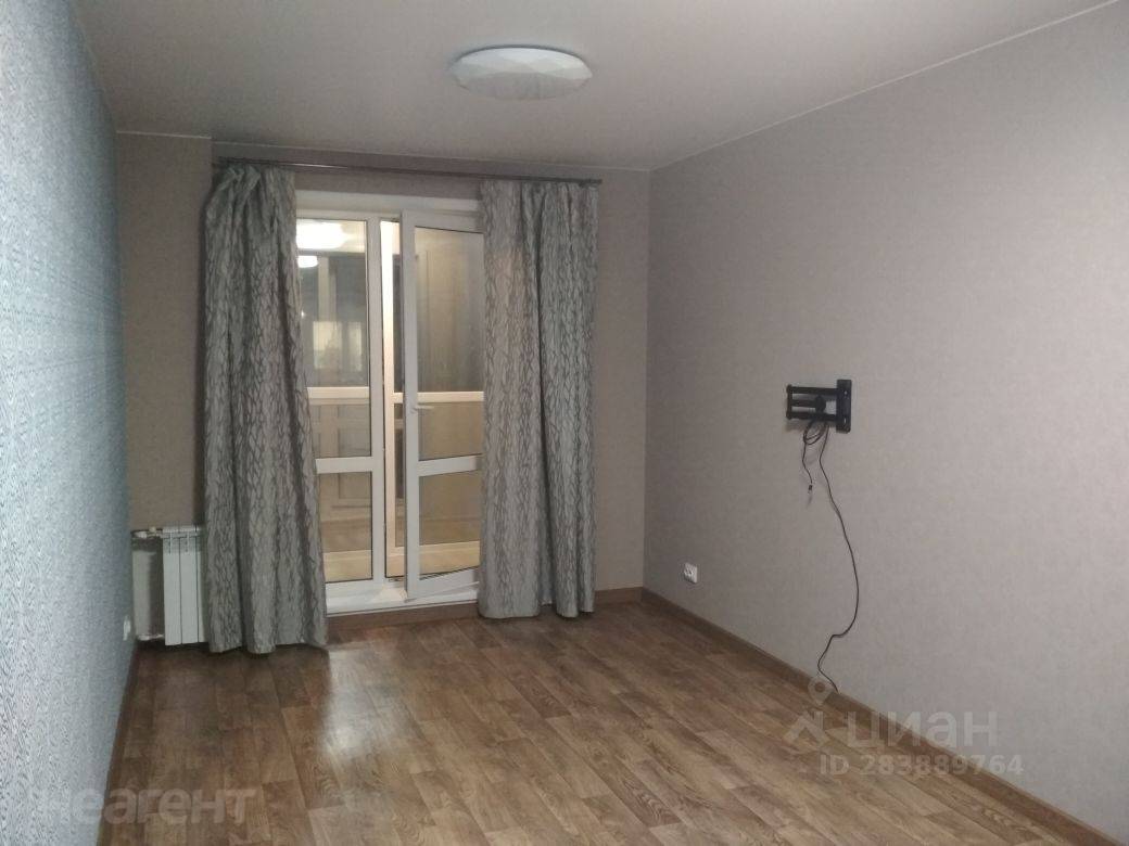 Сдается 1-комнатная квартира, 40 м²