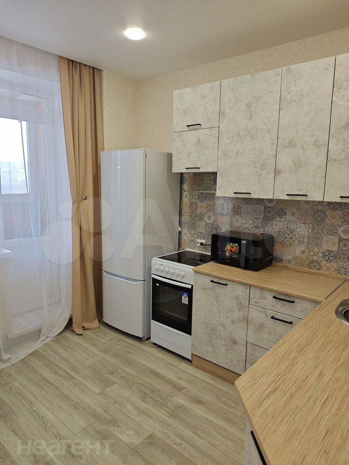 Сдается 1-комнатная квартира, 40 м²