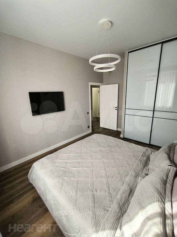 Продается Многокомнатная квартира, 99 м²