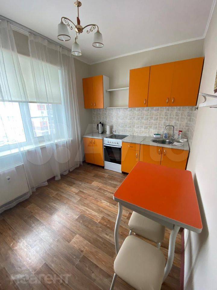 Сдается 1-комнатная квартира, 38 м²