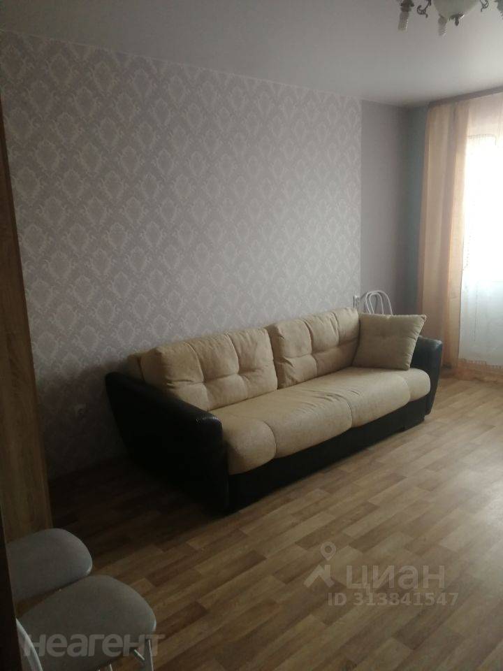 Сдается 1-комнатная квартира, 40 м²