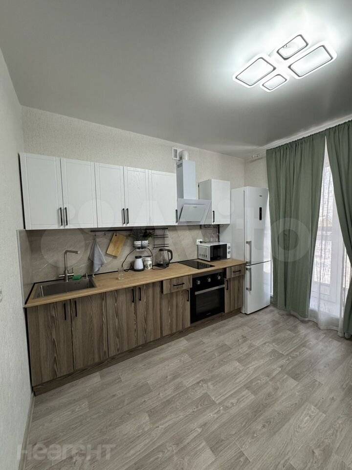 Сдается 1-комнатная квартира, 38 м²