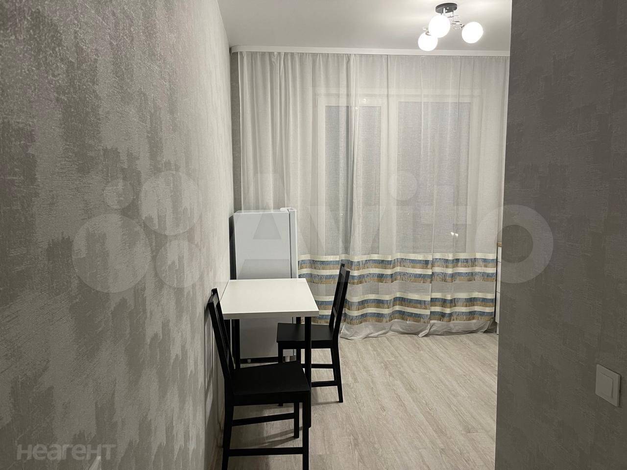 Сдается 1-комнатная квартира, 40 м²