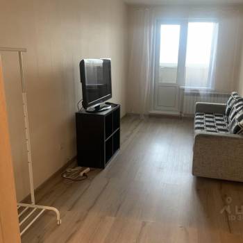 Сдается 1-комнатная квартира, 38 м²