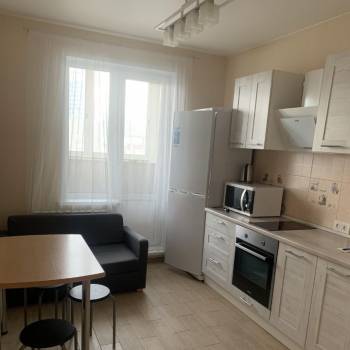 Сдается 1-комнатная квартира, 38 м²