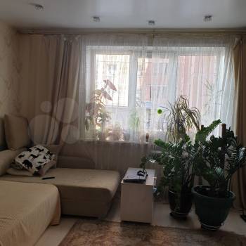 Продается Многокомнатная квартира, 80 м²