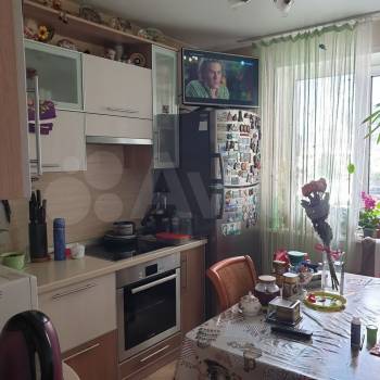 Продается Многокомнатная квартира, 80 м²