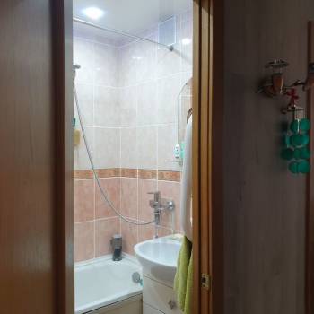 Продается Многокомнатная квартира, 80 м²