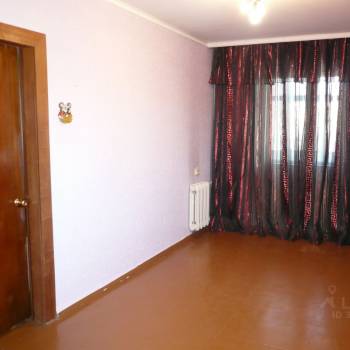 Продается Многокомнатная квартира, 71 м²