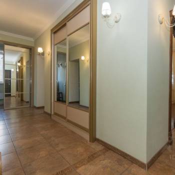 Продается 3-х комнатная квартира, 90 м²