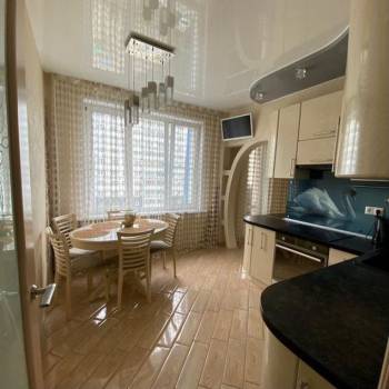 Сдается 2-х комнатная квартира, 72 м²