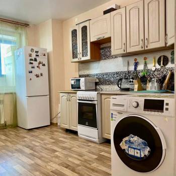 Продается 1-комнатная квартира, 49 м²