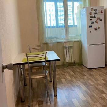 Продается 1-комнатная квартира, 49 м²