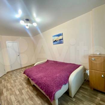 Продается 1-комнатная квартира, 49 м²