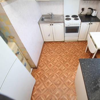 Продается Многокомнатная квартира, 77 м²