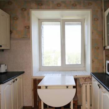 Продается Многокомнатная квартира, 77 м²