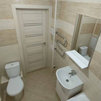 Продается 1-комнатная квартира, 42 м²