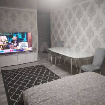 Продается 1-комнатная квартира, 40 м²