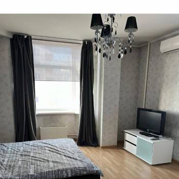 Сдается 2-х комнатная квартира, 100 м²