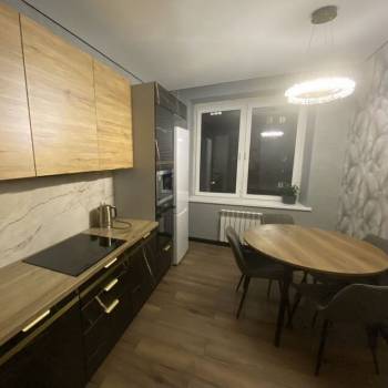 Продается 2-х комнатная квартира, 56 м²