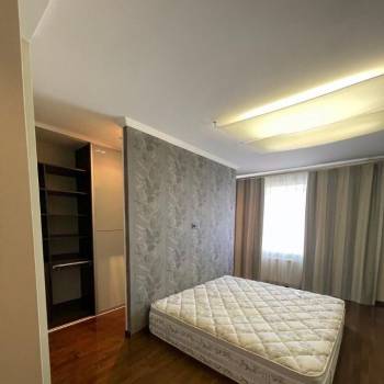 Продается Многокомнатная квартира, 132 м²